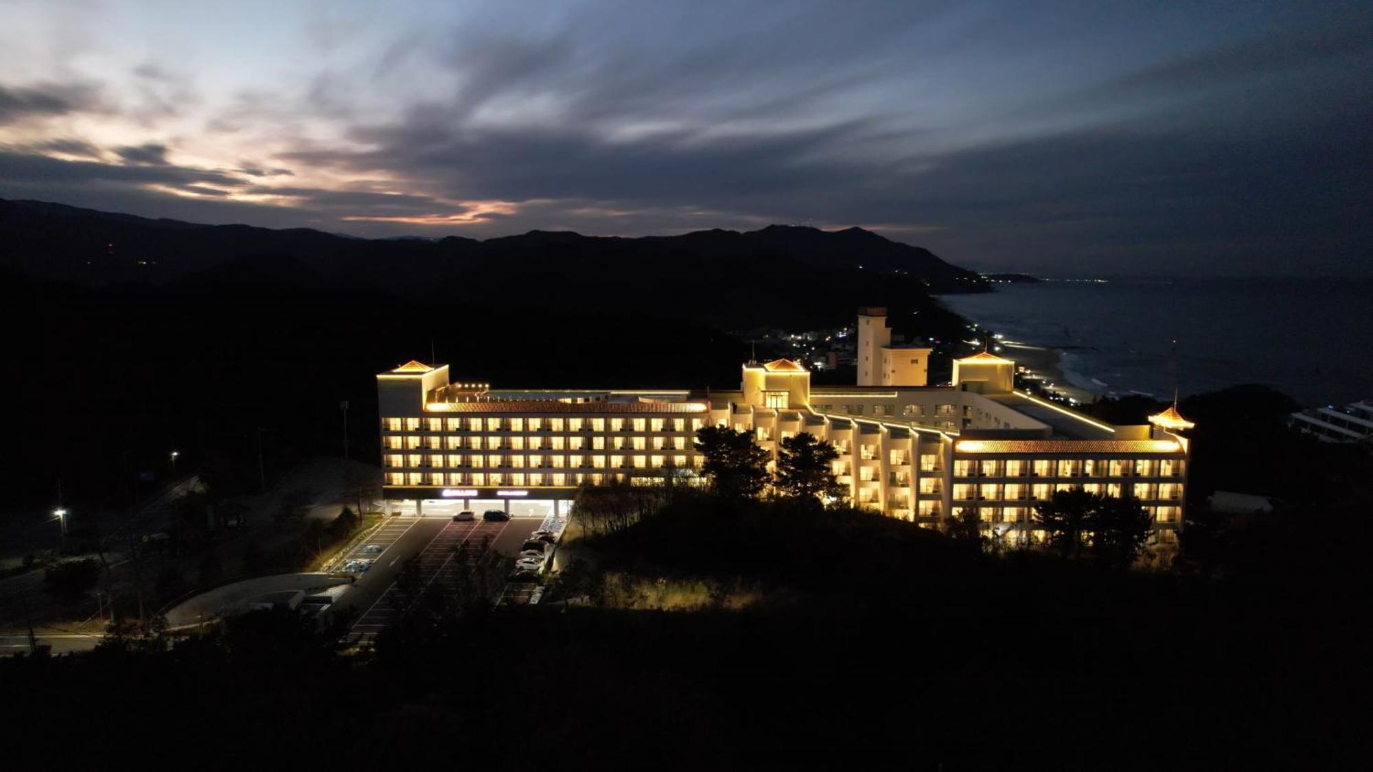 Sollavue Hotel & Resort Гангнеунг Екстериор снимка