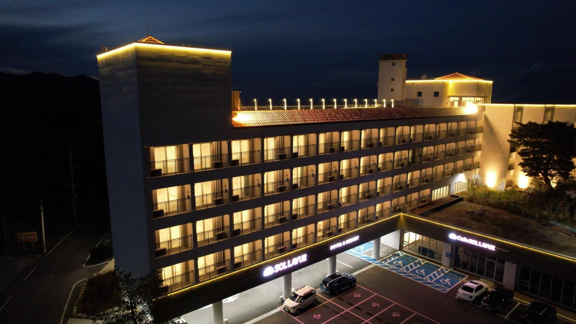 Sollavue Hotel & Resort Гангнеунг Екстериор снимка