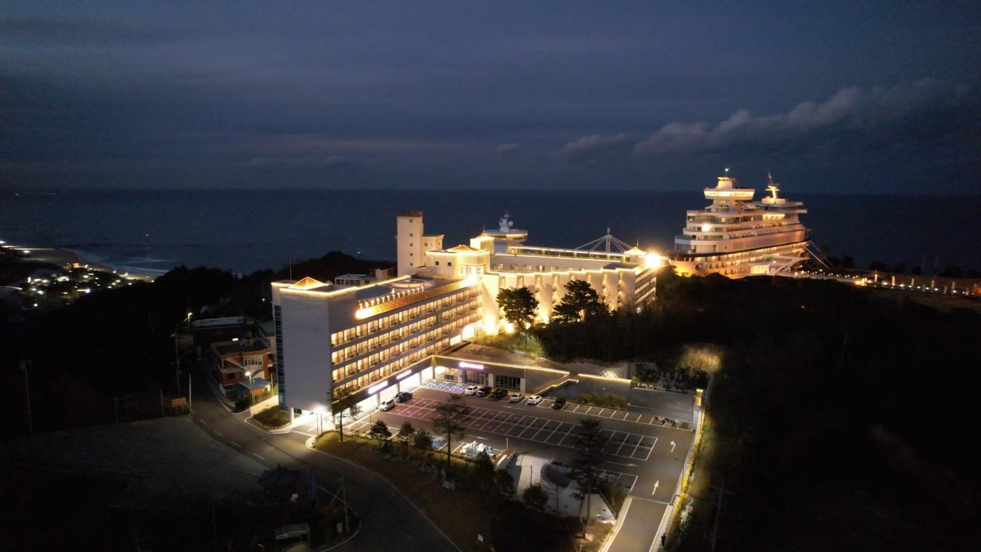 Sollavue Hotel & Resort Гангнеунг Екстериор снимка