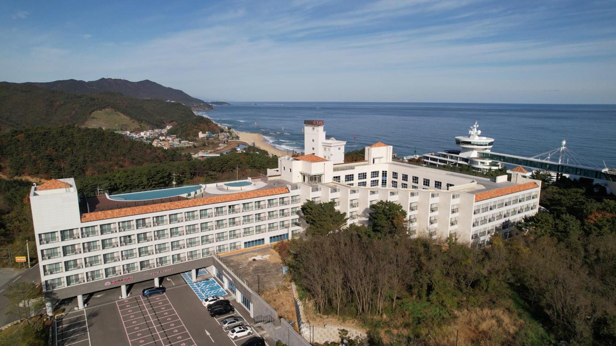 Sollavue Hotel & Resort Гангнеунг Екстериор снимка